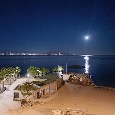 Apartment Antibes: A Nest Perched On The Sea! Antibes